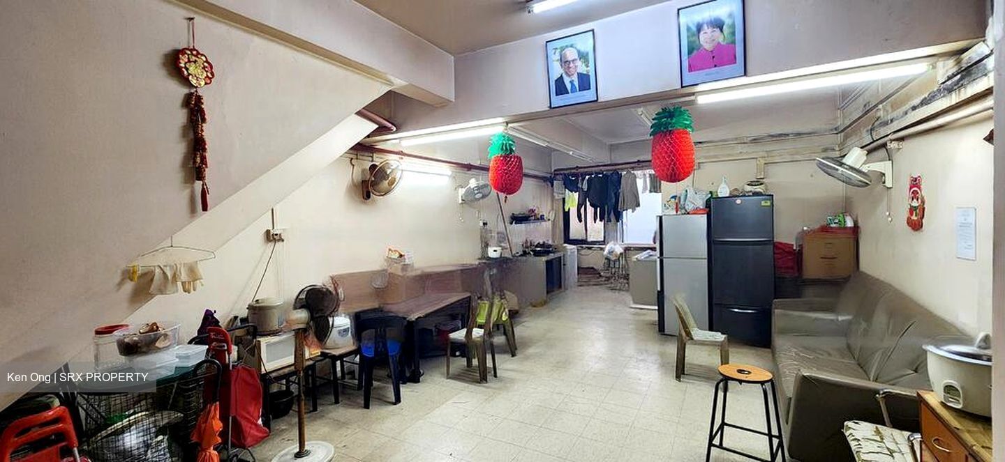 Sims Avenue (D14), Office #465834141